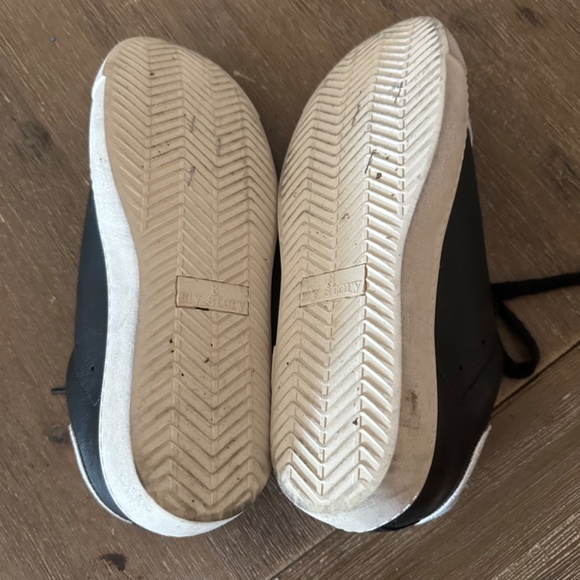 Converse - Picture 3 of 3